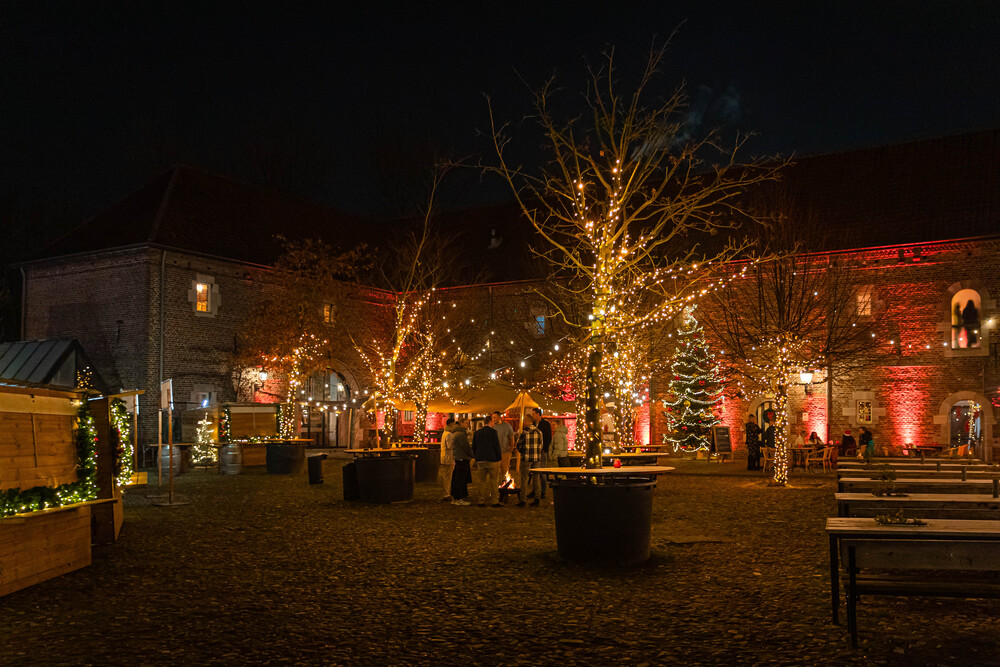 2024-12-13_KL_Kerst_(ROCKATEER)-003