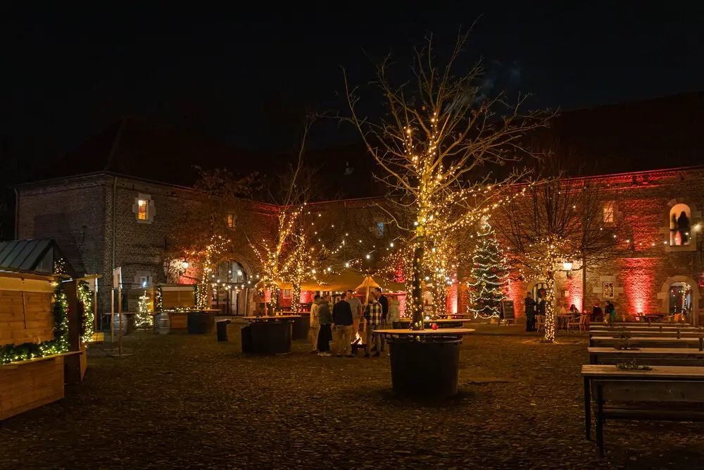 2024-12-13_KL_Kerst_(ROCKATEER)-003